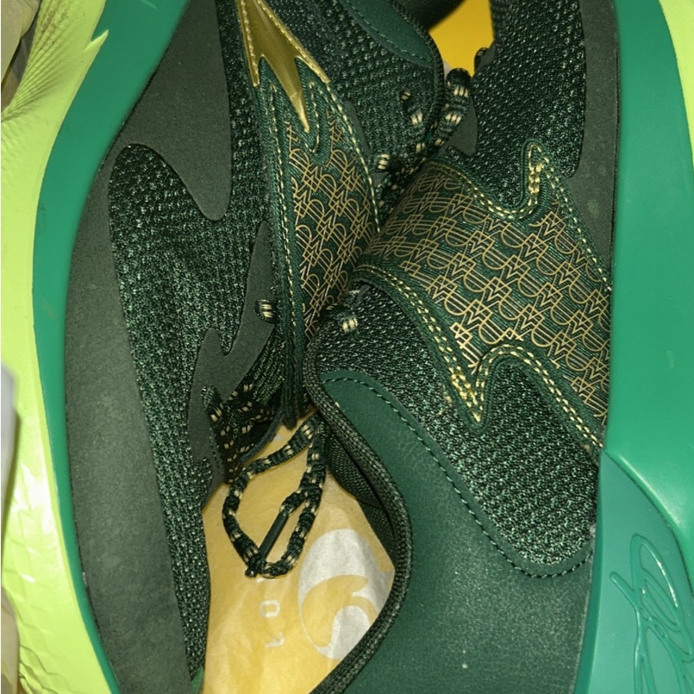 Curry fox Green and Gold men’s Athletic Shoes